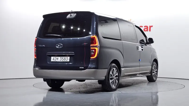 Hyundai Grand Starex