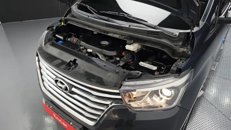 Hyundai Grand Starex