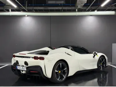 Ferrari SF90
