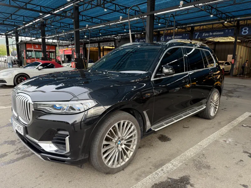 BMW X7