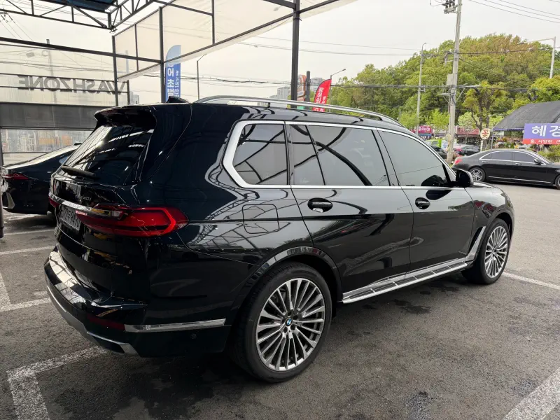 BMW X7