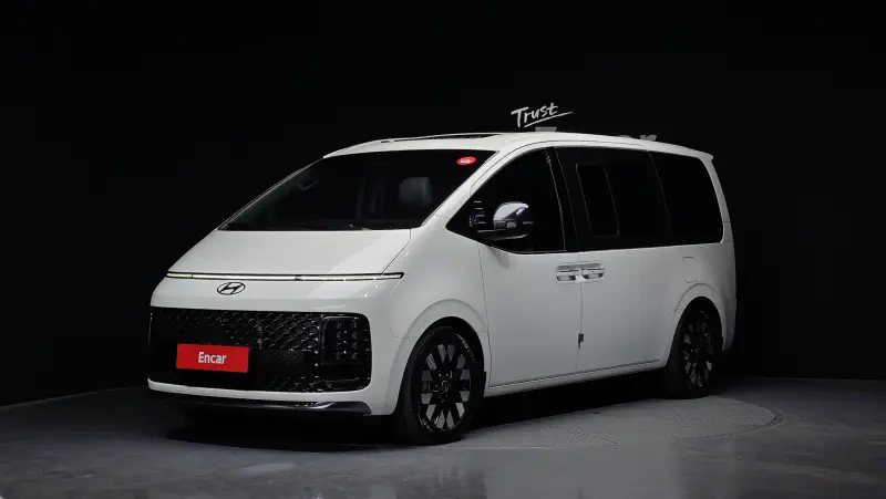 Hyundai Staria