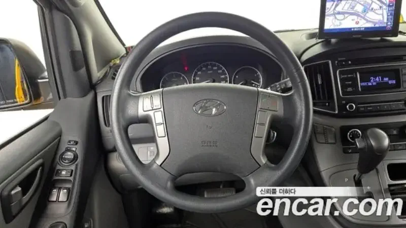 Hyundai Grand Starex