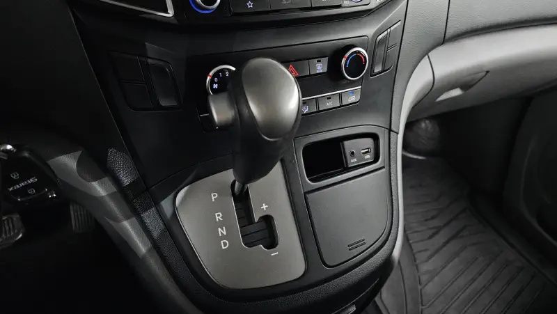 Hyundai Grand Starex