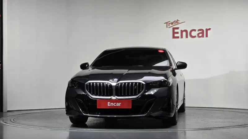 BMW i5