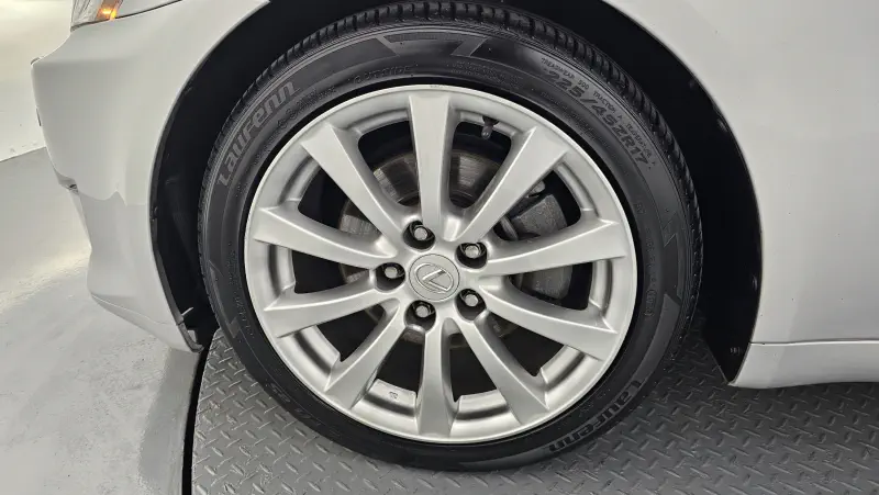 Lexus IS250