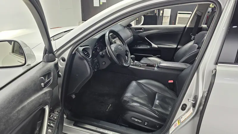Lexus IS250