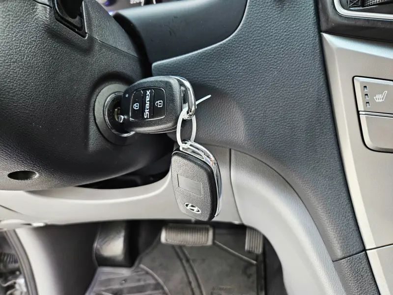 Hyundai Grand Starex