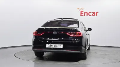 Renault SM6