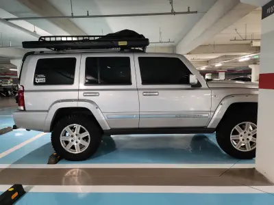 Jeep Commander