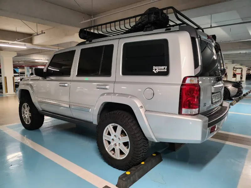 Jeep Commander