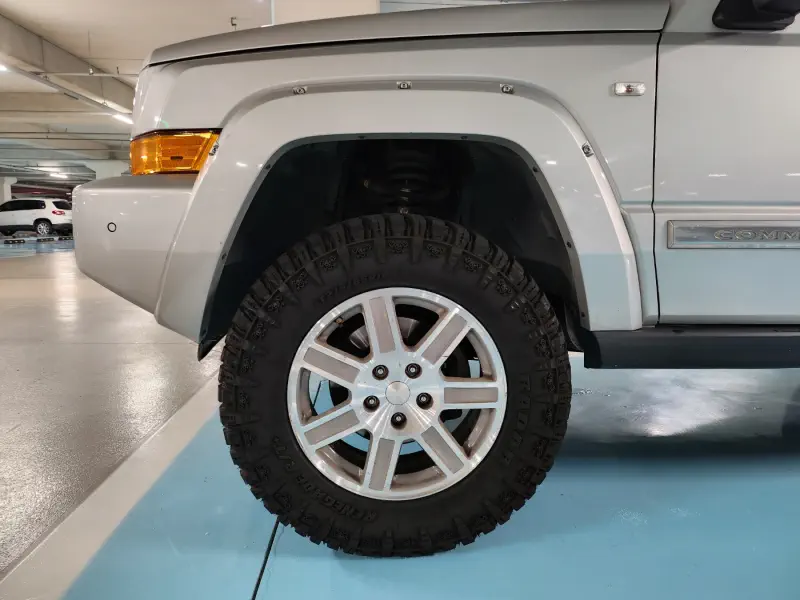 Jeep Commander