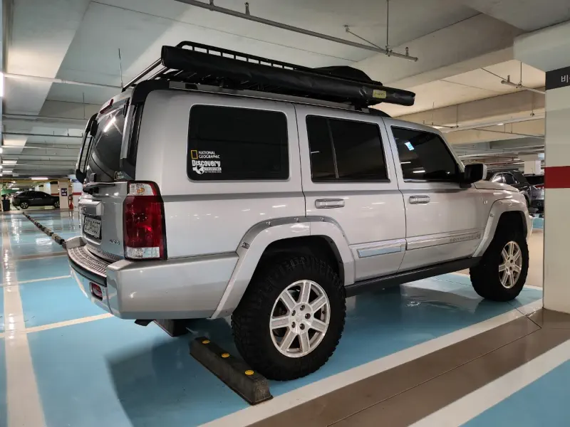 Jeep Commander