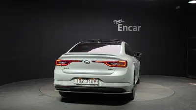 Renault SM6