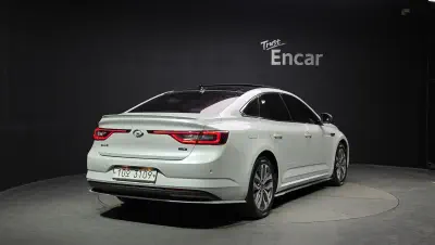 Renault SM6