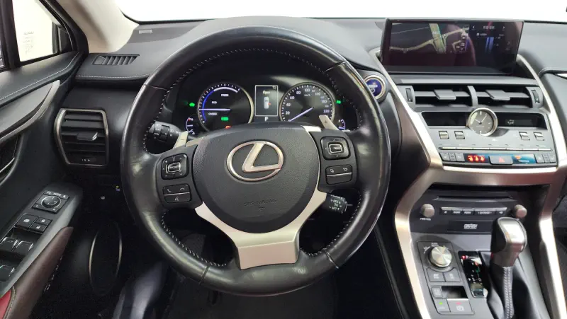 Lexus NX300h