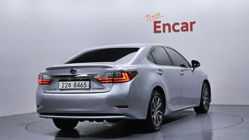Lexus ES300h