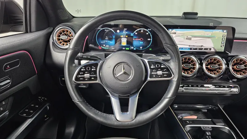 Mercedes-Benz EQB