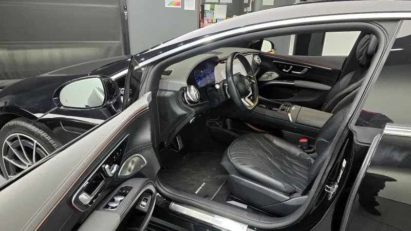Mercedes-Benz EQS