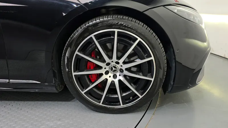 Mercedes-Benz EQS