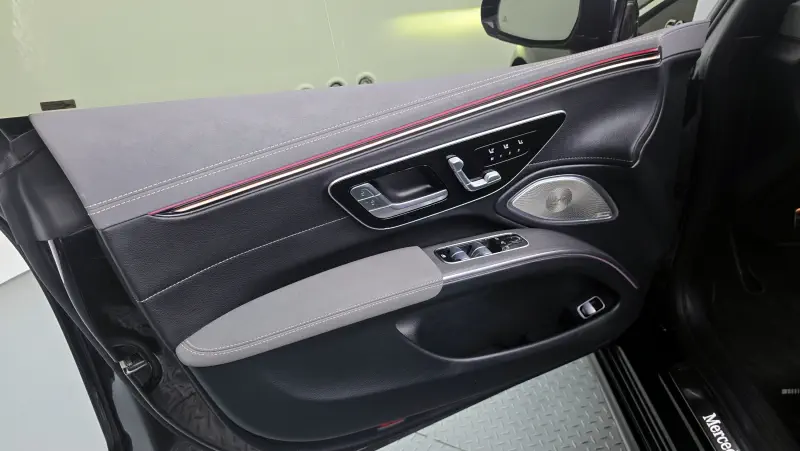 Mercedes-Benz EQS