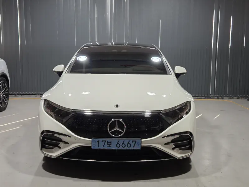 Mercedes-Benz EQS