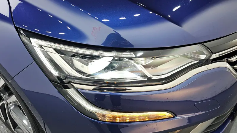 Renault SM6