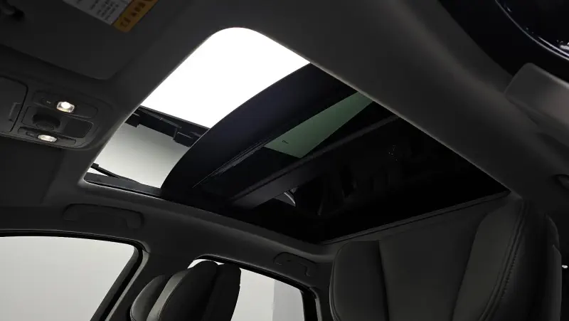Renault SM6