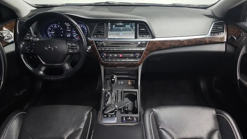 Hyundai Aslan