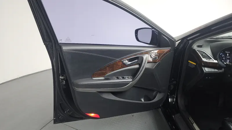 Hyundai Aslan