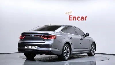 Renault SM6