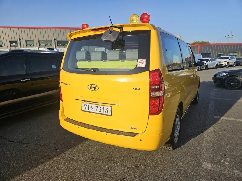 Hyundai Grand Starex