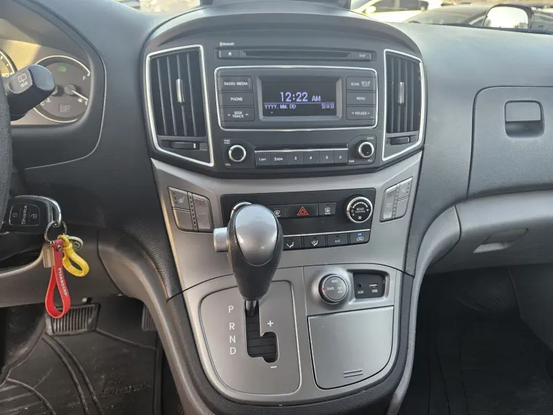 Hyundai Grand Starex