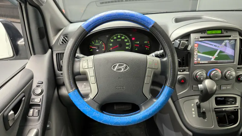 Hyundai Grand Starex