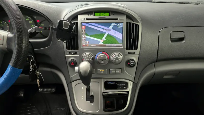 Hyundai Grand Starex
