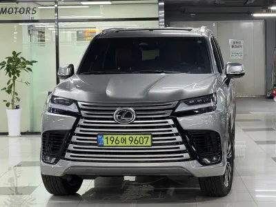 Lexus LX