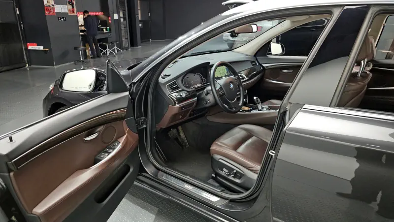 BMW 5-Series Gran Turismo