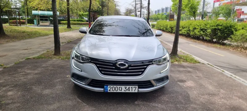 Renault SM6