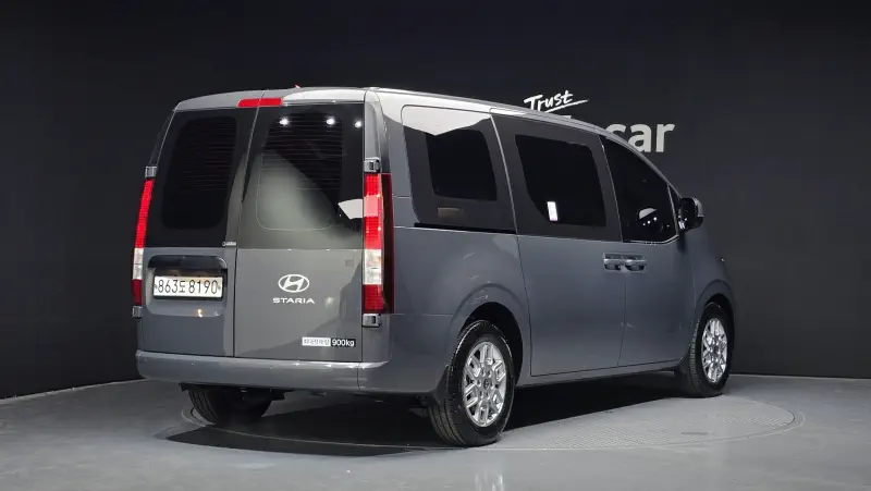 Hyundai Staria