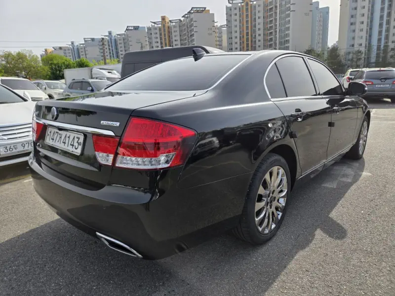 SsangYong Chairman W