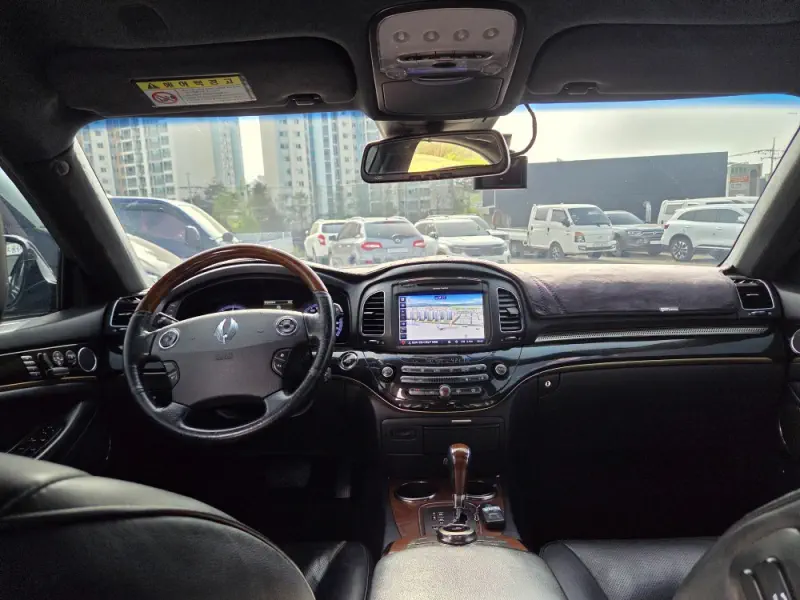 SsangYong Chairman W