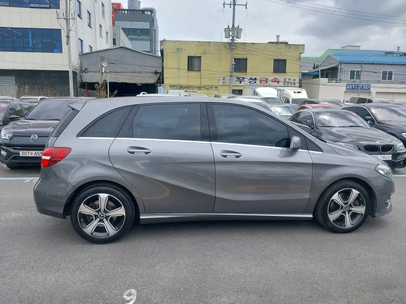 Mercedes-Benz B-Class