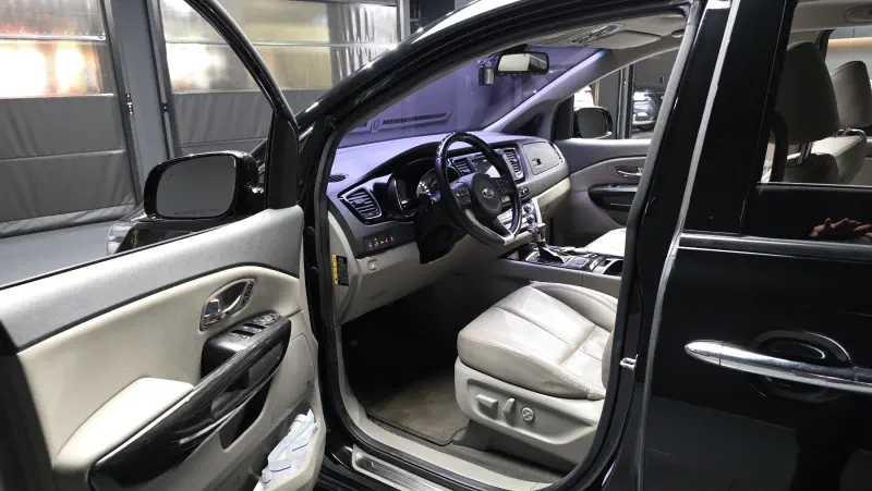 Kia Carnival