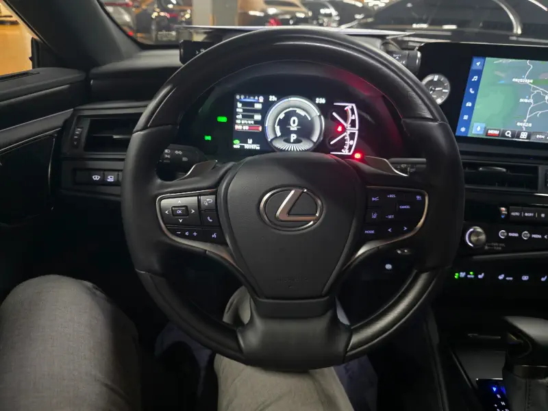 Lexus ES300h