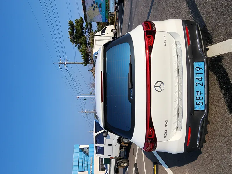 Mercedes-Benz EQB
