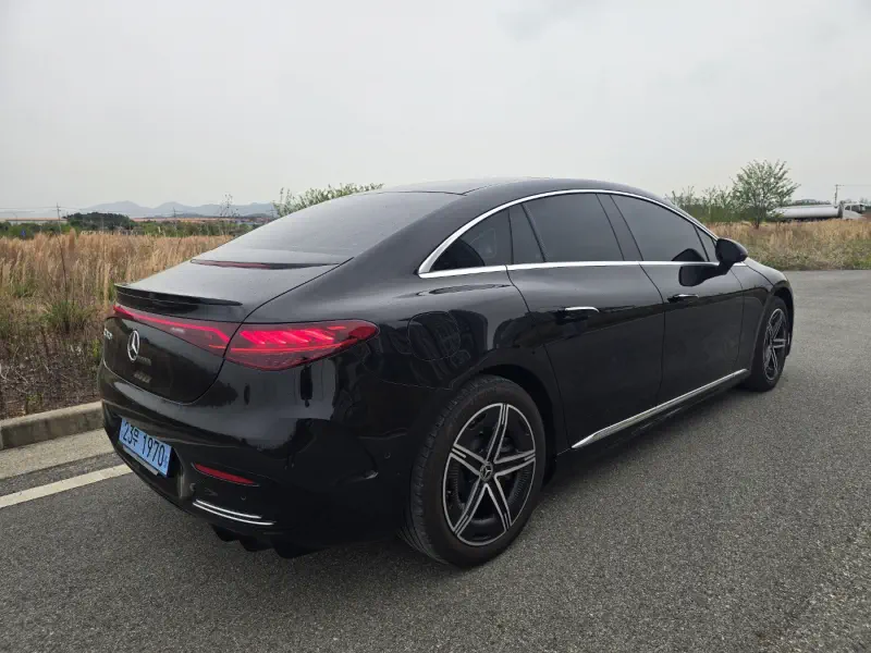 Mercedes-Benz EQE