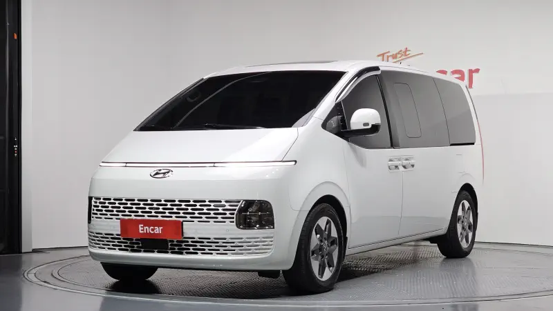 Hyundai Staria
