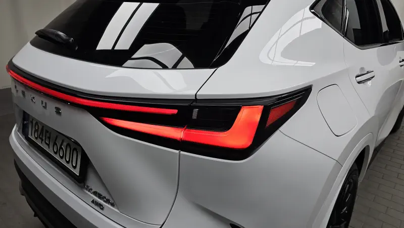 Lexus NX450h+