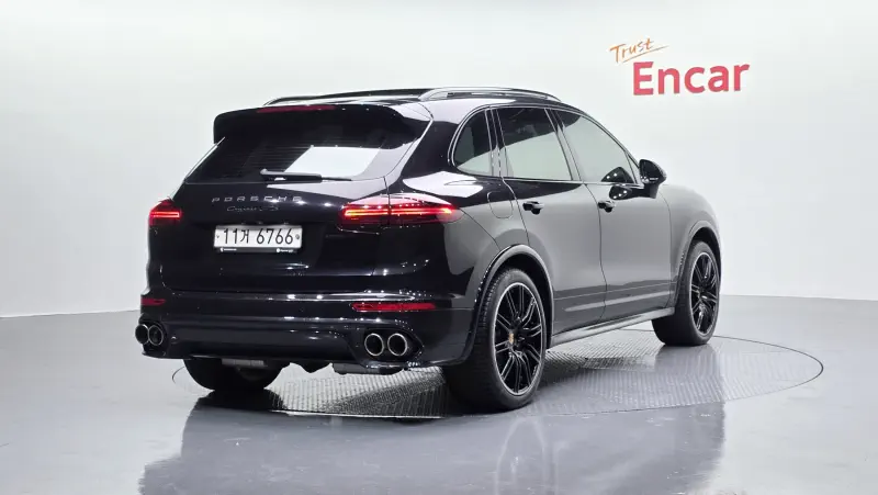Porsche CAYENNE