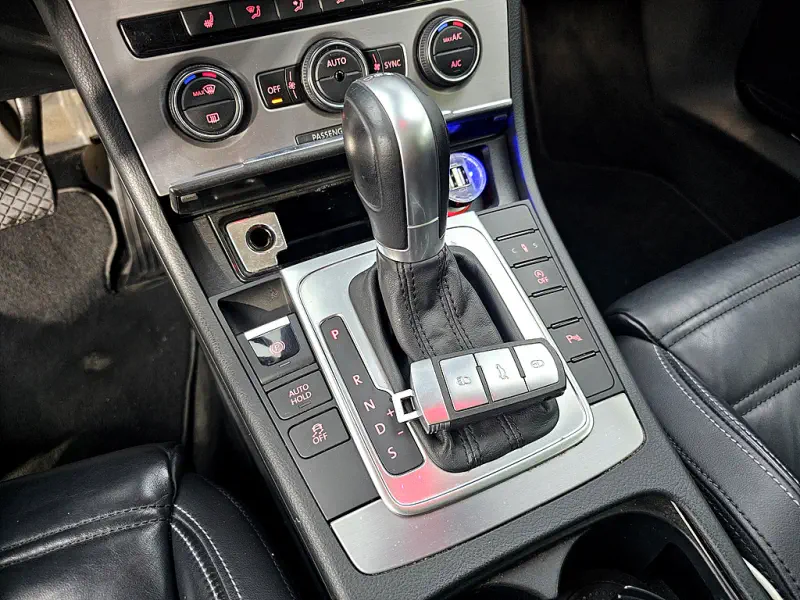 Volkswagen PASSAT CC